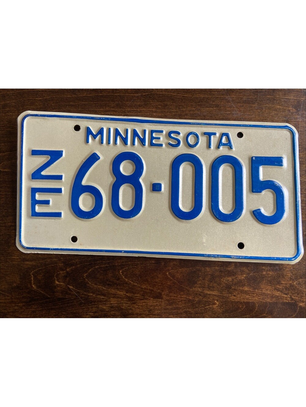 Minnesota License Plate Vintage Expired ZE 68-005